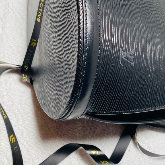 ❌❌❌SOLD ❌❌❌ Louis Vuitton Epi Cluny - Picture 9 of 12